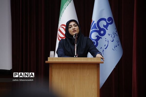 بازدید راهیان پیشرفت، فرهنگیان متوسطه آموزش و پرورش ناحیه 2 شهرری  ازشرکت پالایش نفت تهران