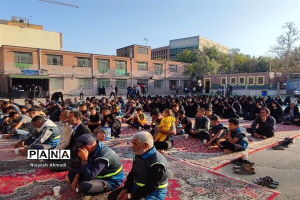 شوق حضور و خدمت به زائران پیاده امام مهربانی‌ها