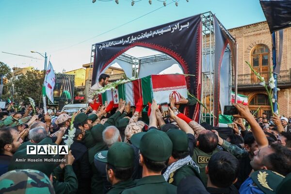 اجتماع عظیم امت رسول‌الله(ص) و آیین تشییع پیکر شهید اغتشاشات اخیر «عباس فاطمیه»