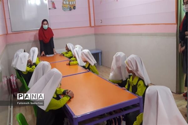 برگزاری مراسم جشن شکوفه‌ها در ناحیه دو بهارستان