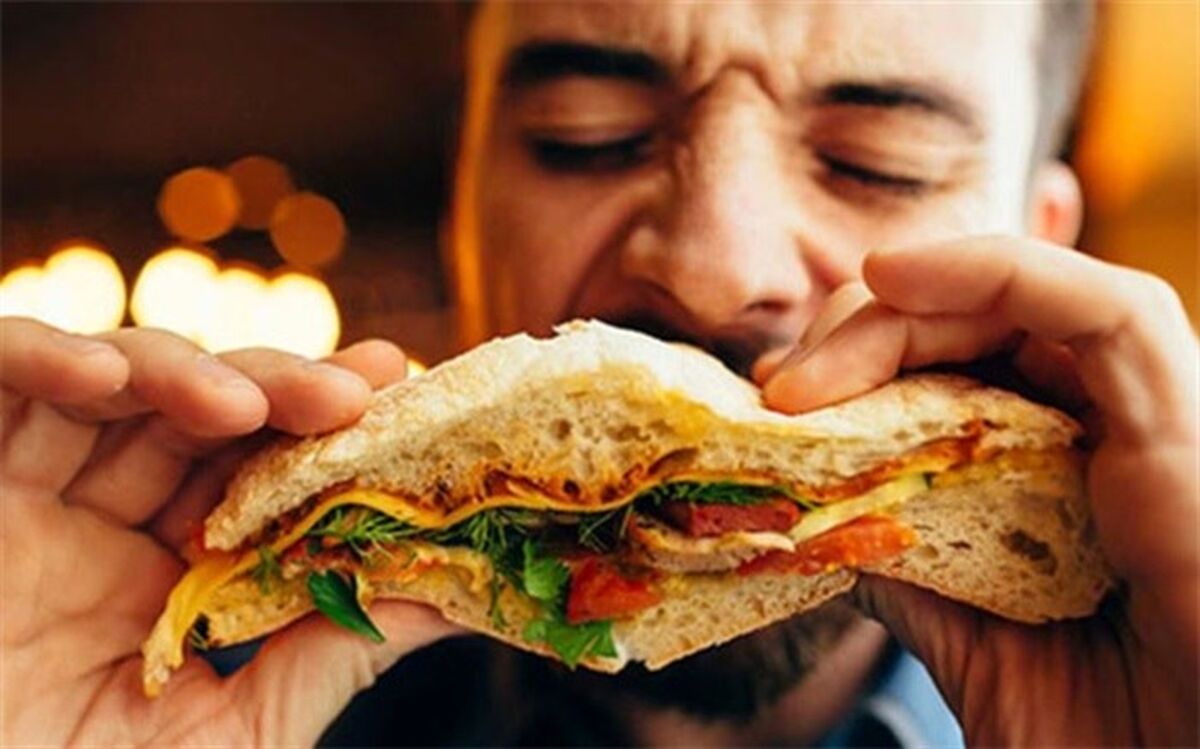 راه‌رفتن در زمان غذا‌خوردن می‌تواند مضر باشد؟