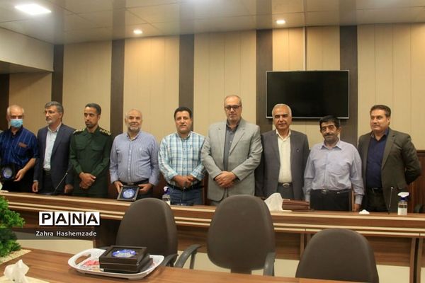 بزرگداشت هفته دفاع مقدس در آموزش و پرورش ناحیه یک شهرری