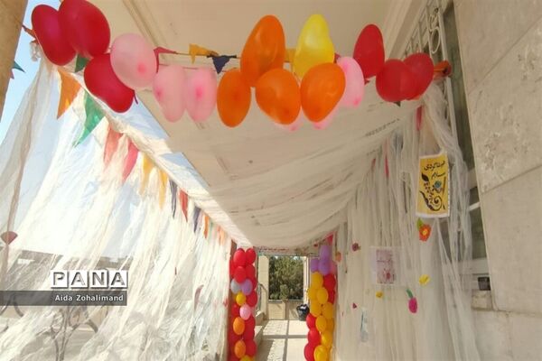 استقبال از دانش‌آموزان مدرسه توفیق شهرستان رباط‌کریم