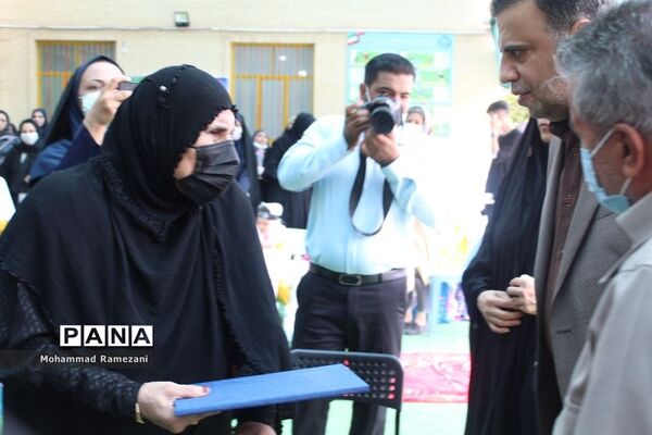 برگزاری مراسم غنچه‌ها در ناحیه یک بندرعباس