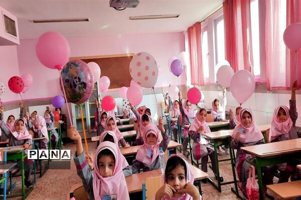 برگزاری مراسم جشن شکوفه‌ها در شهرستان قرچک