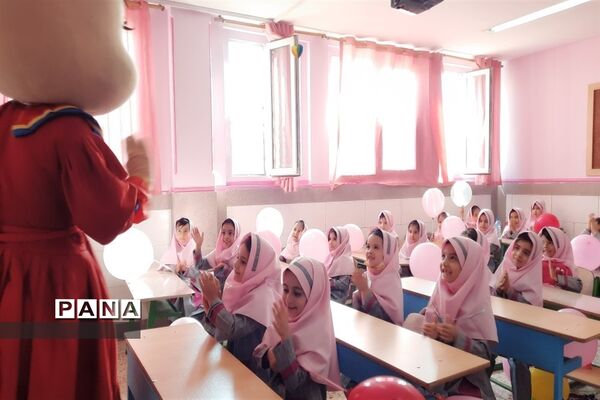 برگزاری مراسم جشن شکوفه‌ها در شهرستان قرچک
