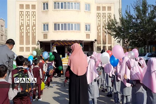 برگزاری مراسم جشن شکوفه‌ها در شهرستان قرچک