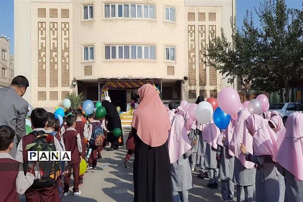 برگزاری مراسم جشن شکوفه‌ها در شهرستان قرچک