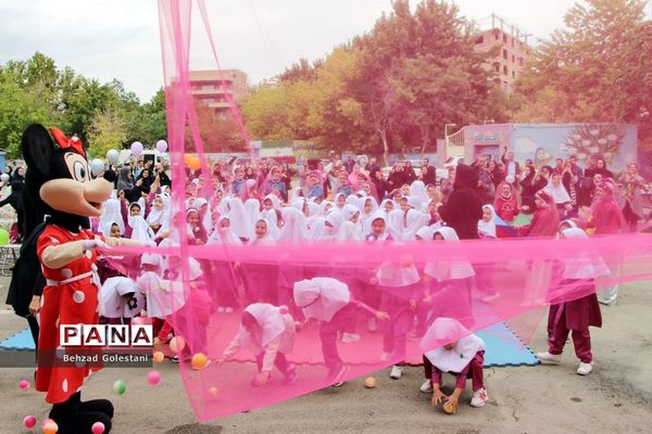 آیین استانی جشن شکوفه‌ها در اورمیه