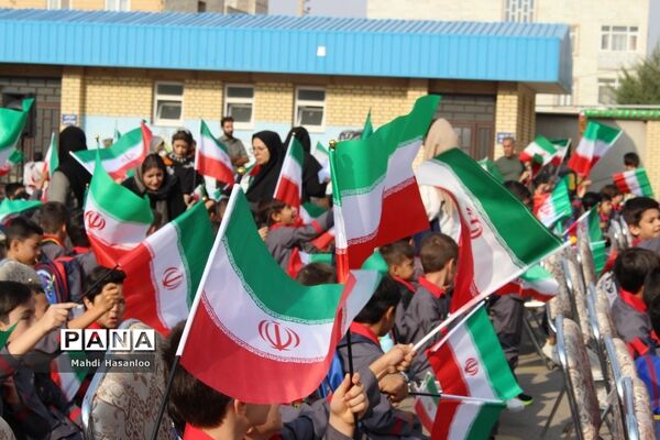 جشن شکوفه‌ها ویژه دانش‌آموزان اول ابتدایی در زنجان