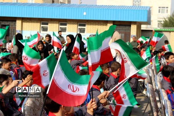 جشن شکوفه‌ها ویژه دانش‌آموزان اول ابتدایی در زنجان