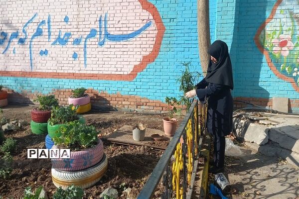 آماده‌سازی محیط مدارس برای آغاز سال تحصیلی با همت دانش‌آموزان