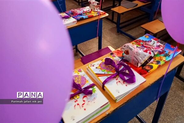 برگزاری جشن شکوفه‌ها در دبستان دخترانه گل‌نرگس شهرستان قرچک