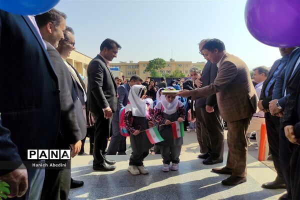 جشن روز شکوفه‌های ناحیه سه شیراز