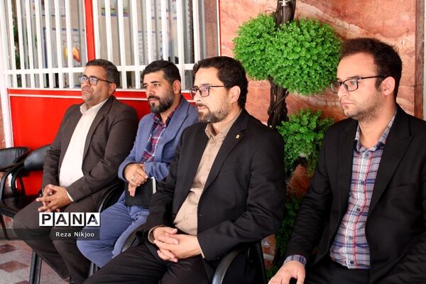 شکوفه‌های حسینی بهارستان در اولین روز از سال تحصیلی