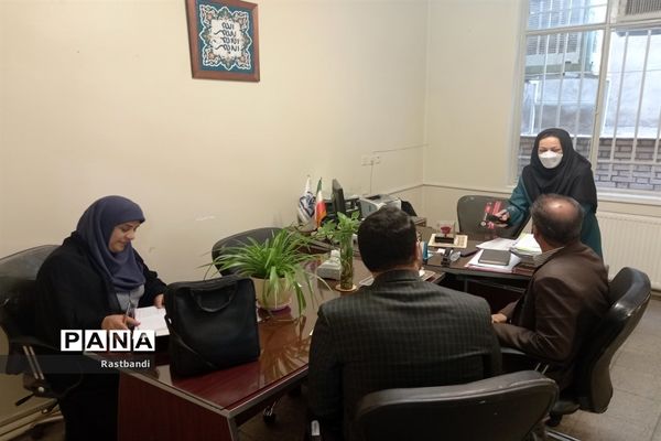 آیین جشن شکوفه‌ها در مدارس ابتدایی منطقه ۱۳ شهر تهران