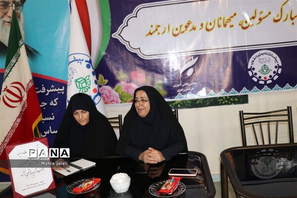 جلسه مجلس دانش‌آموزی بخش دختران
