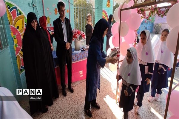 مراسم جشن شکوفه‌ها به‌مناسبت فرارسیدن ماه‌ مهربانی منطقه کهریزک