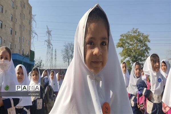 مراسم جشن شکوفه‌ها به‌مناسبت فرارسیدن ماه‌ مهربانی منطقه کهریزک