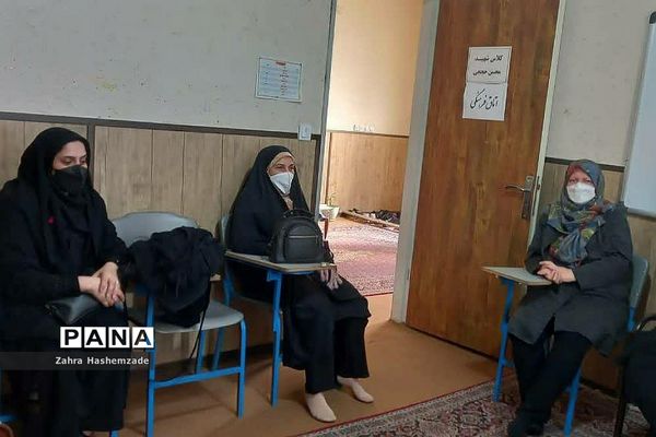 کلاس‌های اوقات فراغت برای بانوان در کانون فرهنگی هنری راوی‌ نور شهرری