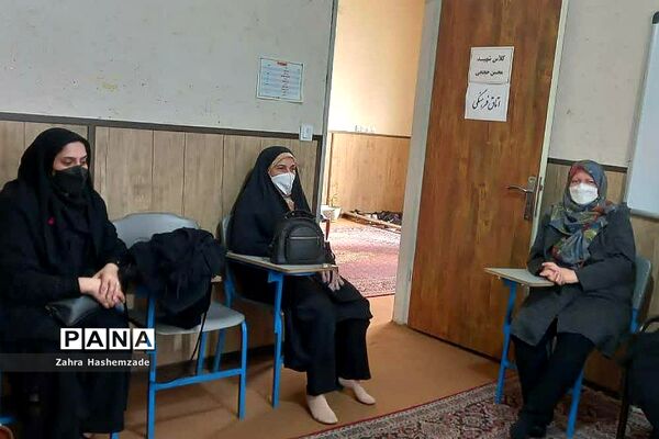 کلاس‌های اوقات فراغت برای بانوان در کانون فرهنگی هنری راوی‌ نور شهرری