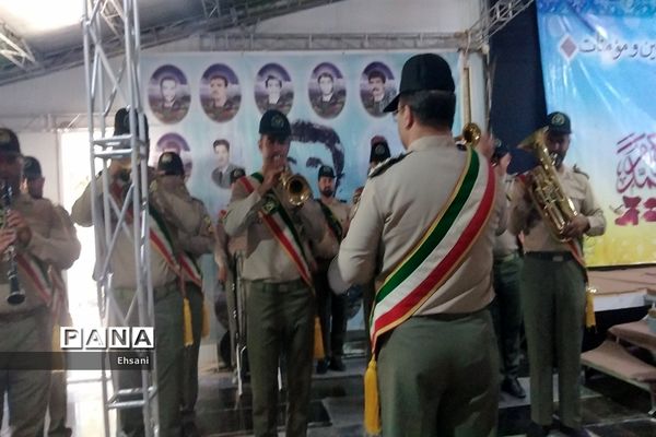 مراسم غبارروبی مزار شهدا در اولین روز هفته دفاع مقدس