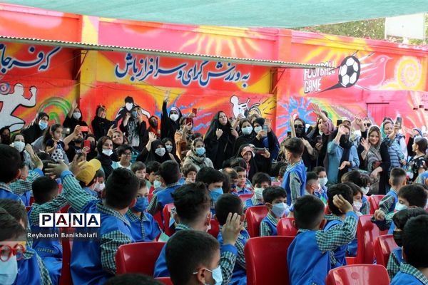 نواختن زنگ شکوفه‌های حسینی در ناحیه 2 اهواز