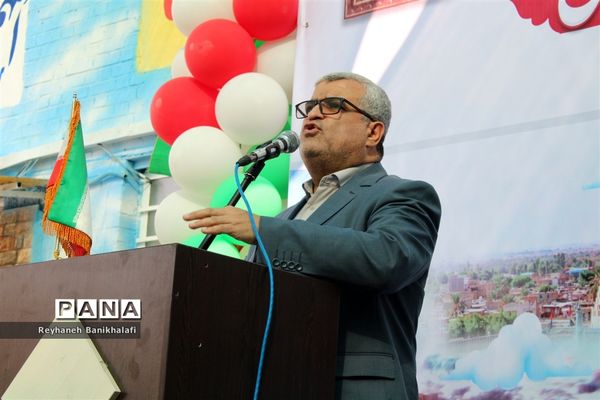 نواختن زنگ شکوفه‌های حسینی در ناحیه 2 اهواز