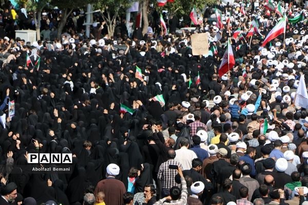 خروش انقلابی مردم قم علیه اغتشاشگران