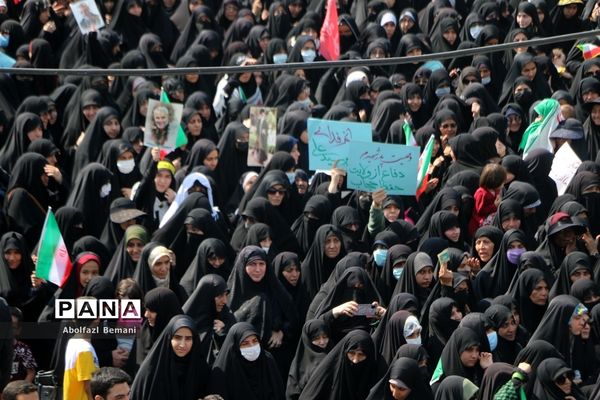 خروش انقلابی مردم قم علیه اغتشاشگران