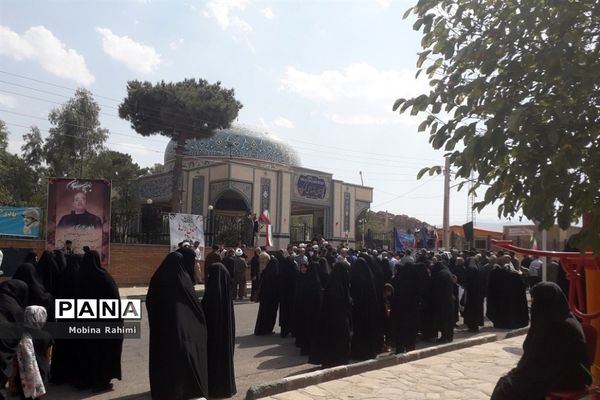 خروش انقلابی مردم قم علیه اغتشاشگران