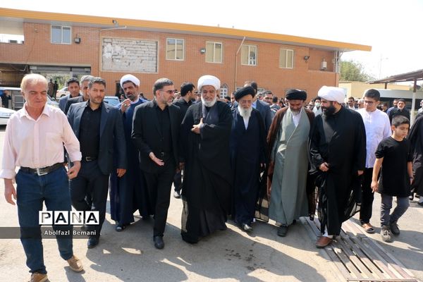 خروش انقلابی مردم قم علیه اغتشاشگران