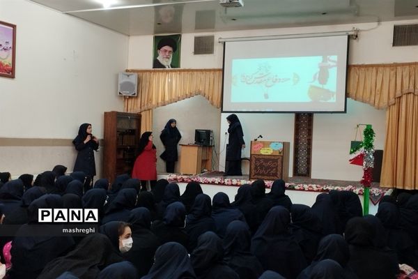 ‌آیین نواختن زنگ آغاز سال تحصیلی جدید دبیرستان شاهد کاشان