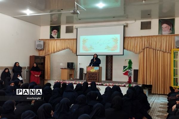 ‌آیین نواختن زنگ آغاز سال تحصیلی جدید دبیرستان شاهد کاشان