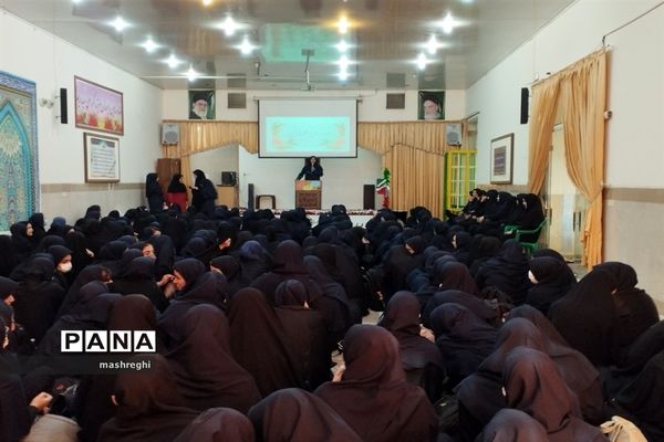 ‌آیین نواختن زنگ آغاز سال تحصیلی جدید دبیرستان شاهد کاشان