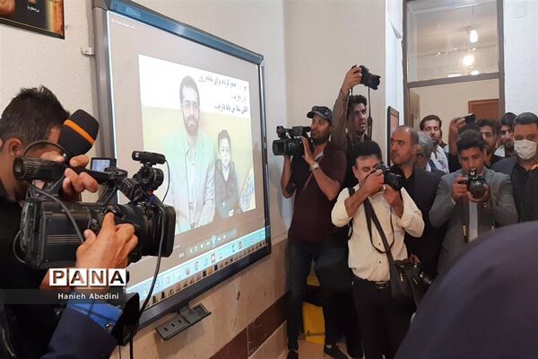 نواخته‌شدن زنگ آغاز سال تحصیلی و هفته دفاع مقدس در مدارس استان فارس