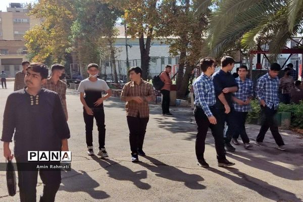 آغاز سال تحصیلی جدید در هنرستان آیت‌الله طالقانی