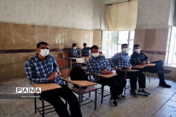 آغاز سال تحصیلی جدید در هنرستان آیت‌الله طالقانی