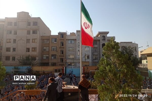 مراسم بازگشایی مدارس در دبیرستان حر بن ریاحی منطقه ۱۳