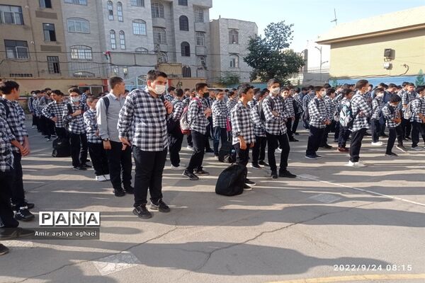 مراسم بازگشایی مدارس در دبیرستان حر بن ریاحی منطقه ۱۳