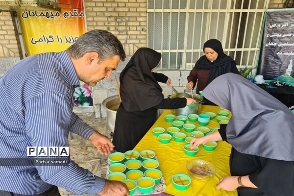 ‌زنگ مهر در دبیرستان زینبیه منطقه ۱۳ با حضور پرشور دانش‌آموزان نواخته شد