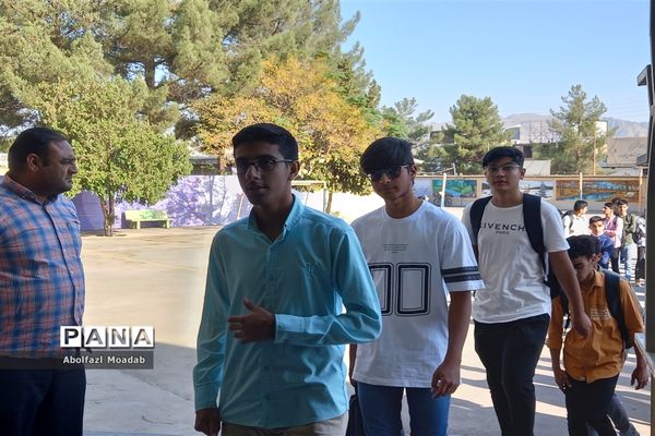 آغاز سال تحصیلی جدید در دبیرستان نمونه آیت‌الله خامنه‌ای کاشمر