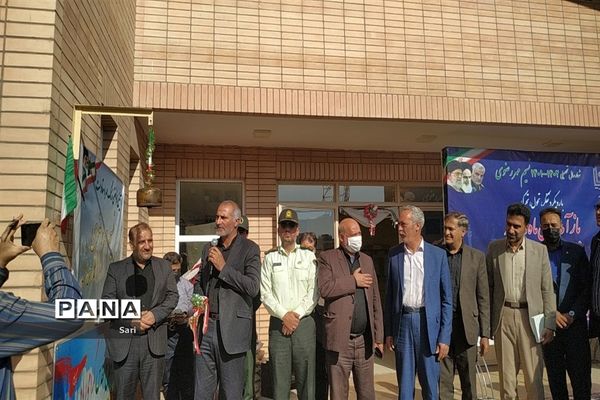 نواخته شدن زنگ ایثار و مقاومت مدرسه سردار سلیمانی شاهین شهر