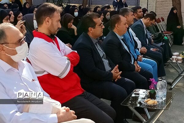 آیین نواختن زنگ مهر و مراسم بازگشایی مدارس در بهارستان‌دو
