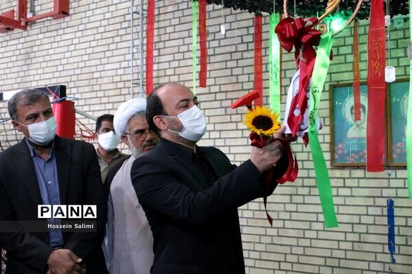 آیین نواختن زنگ بازگشایی مدارس در هرمزگان