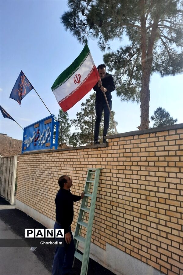 برگزاری جشن شکوفه‌ها در دبستان شهید مقصودی شهرستان ورزنه