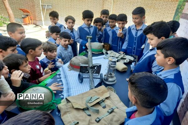 برگزاری جشن شکوفه‌ها در دبستان شهید مقصودی شهرستان ورزنه