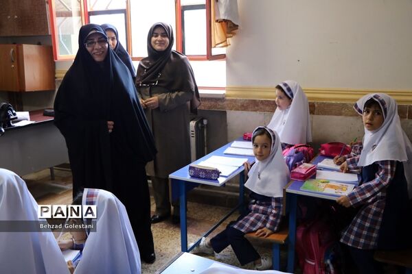 بازدید معاون وزیر آموزش و پرورش از مدارس آذربایجان غربی