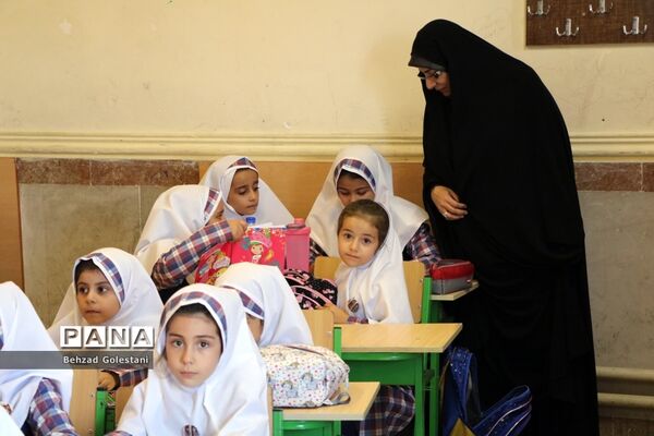 بازدید معاون وزیر آموزش و پرورش از مدارس آذربایجان غربی