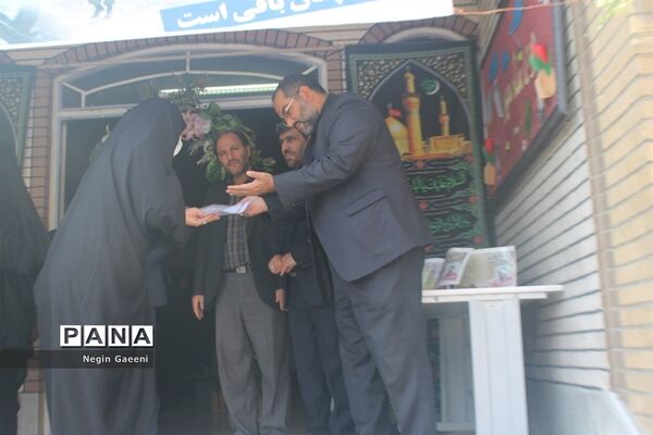 گرامیداشت هفته دفاع مقدس در دبیرستان شهیده قضایی قم
